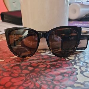 NWT Foster Grant Sunglasses
